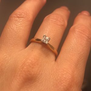 Engagement ring size 7. 14K Gold. reasonable offers accepted